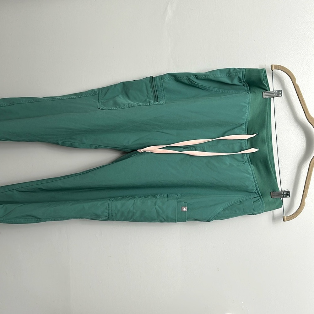Figs blue/green scrub pants